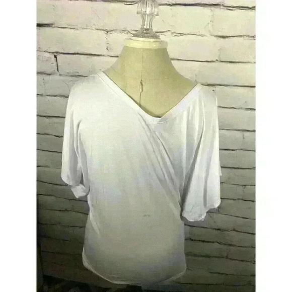 Soul 2 Soul Womens Size M White Short Sleeve Tim Mcgraw /Faith Hill Tour Shirt - Picture 2 of 3